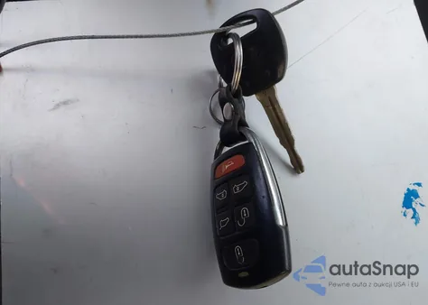 2006 Kia Sedona Ex/Lx from USA, damaged, VIN KNDMB233766094588